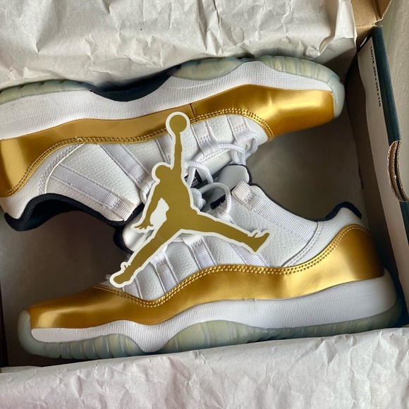 Air Jordan 11 low “Closing Ceremony” - Picture 2 of 5